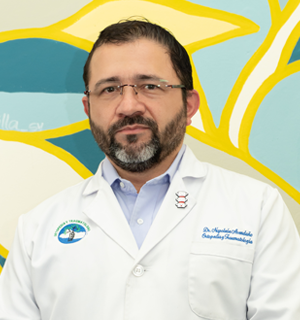 Dr. Napoleón Avendaño, Ortopedista Traumatólogo