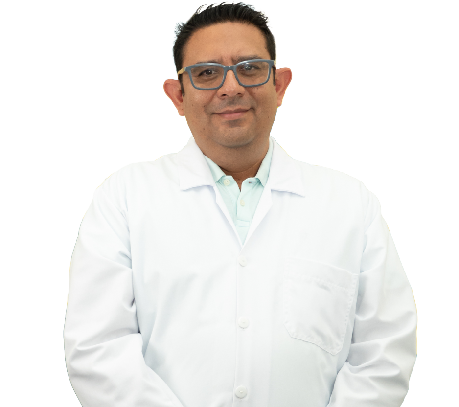 Dr. José Roberto Brito Navarro, especialista en cirugía de retina